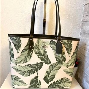 Coach Tote Banana Leaves Print